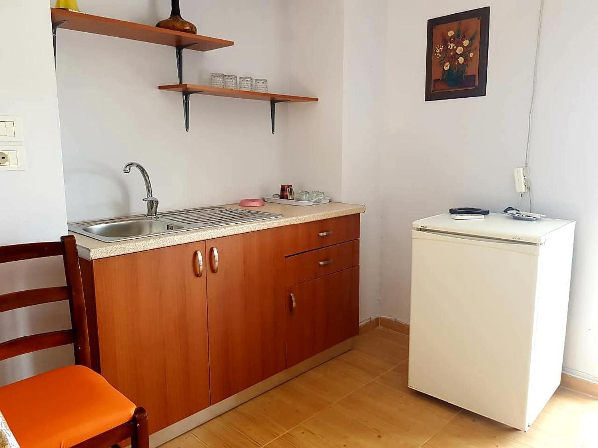 Aira Apartment Himare Eksteriør bilde