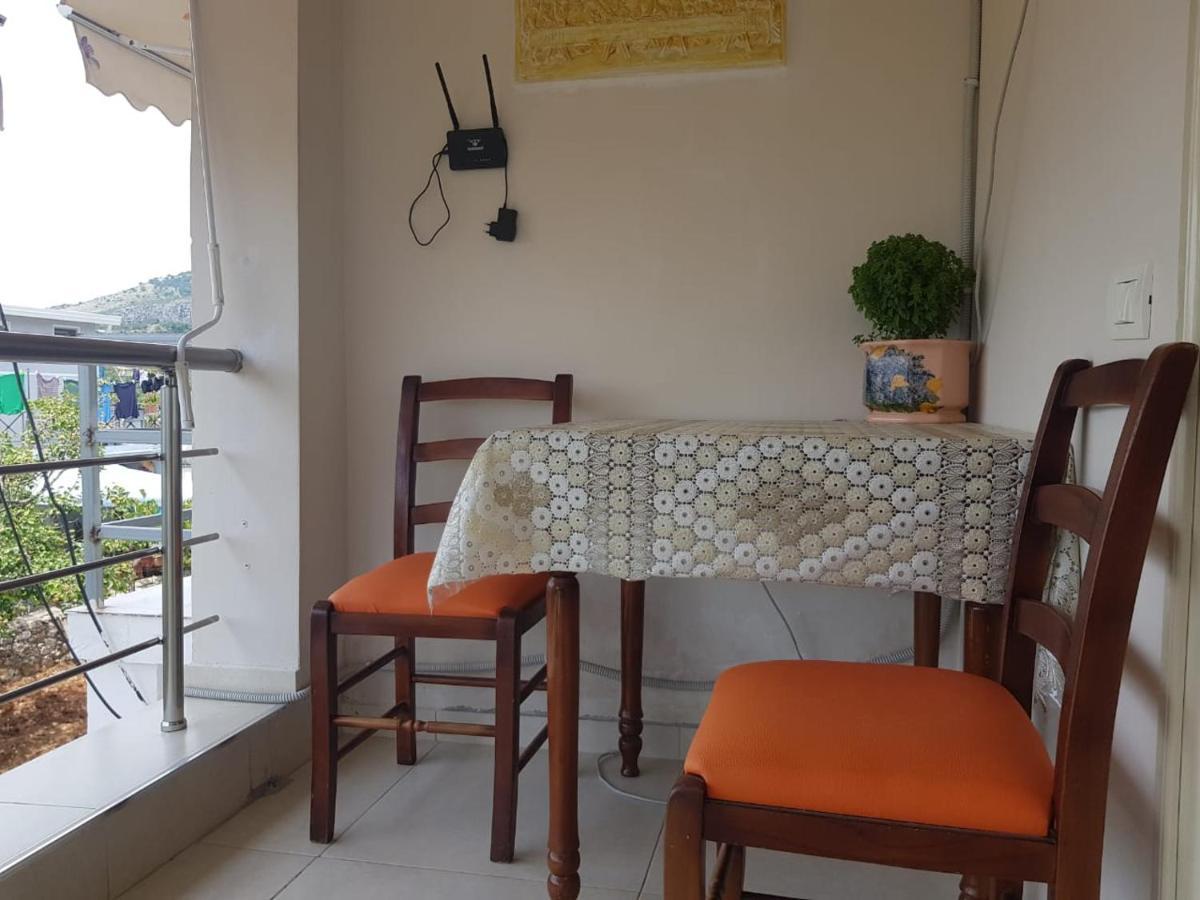 Aira Apartment Himare Eksteriør bilde