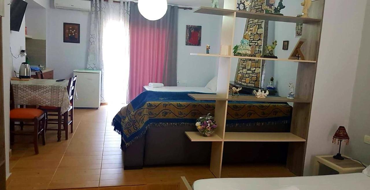 Aira Apartment Himare Eksteriør bilde