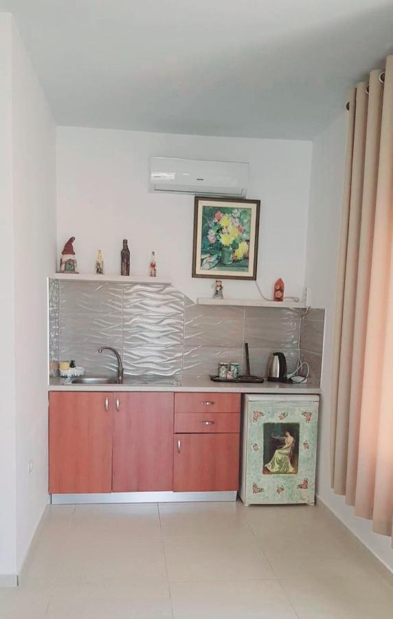 Aira Apartment Himare Eksteriør bilde