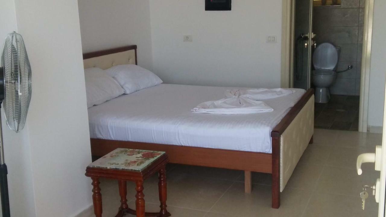 Aira Apartment Himare Eksteriør bilde
